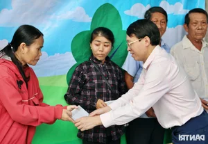 Long An Inaugurates 10 Houses of Compassion for Disadvantaged Families - image 8