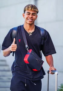 Dynamic and Stylish Fashion Trends of Spanish National Football Players - image 1