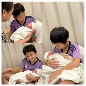 Football Star's Ex-Girlfriend Shares Stunning Delivery Room Photos - image 6