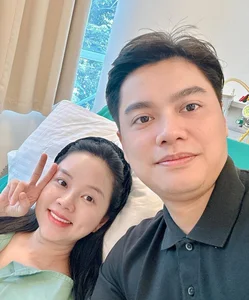 Football Star's Ex-Girlfriend Shares Stunning Delivery Room Photos - image 4