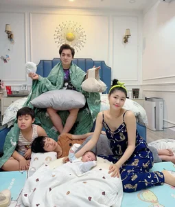 Celebrity Life Updates: Health Awareness and Beautiful Motherhood Journeys - image 3
