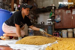 Phu Thuong Sticky Rice Wine: Traditional Preparations for Dragon Boat Festival - image 0