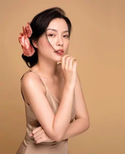 Why Is Famous Lifestyle Blogger Le Ha Truc Trending? Unpacking the Recent Social Media Buzz - image 2