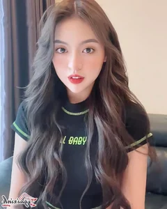 Viral Sensation Tran Thanh Tam Showcases Incredible Long Legs - image 33