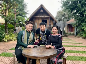 Am Sac Viet Nam Celebrating Traditional Vietnamese Folk Music Heritage - image 3