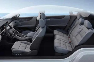 MG IM5 Coming Soon: Can It Compete with the Toyota Camry in Vietnam? - image 1