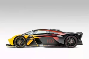 Up Close with the Aston Martin Valkyrie: High Tech and High Price - image 1