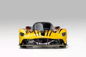 Up Close with the Aston Martin Valkyrie: High Tech and High Price - image 5