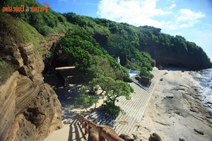 Breathtaking Ocean View Temples You Must Visit in Vietnam - image 11