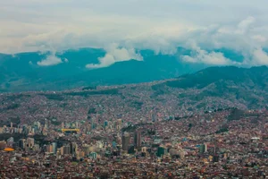 Life at the Edge of the World: Stunning Photos of the Highest City on Earth - image 4