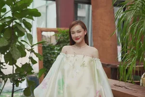 Nha Phuong's Stunning Postpartum Comeback: How the Star Regained Her Flawless Beauty and Shape - image 8