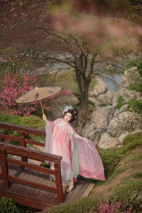 YiTuYu Art Language Vol.10612 Elegant 35-Photo Set of Liu Liu - image 16