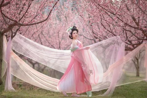 YiTuYu Art Language Vol.10612 Elegant 35-Photo Set of Liu Liu - image 5