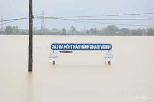 Hanoi Residents Face Unprecedented Flooding Not Seen in 20 Years - image 4