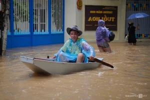 Hanoi Residents Face Unprecedented Flooding Not Seen in 20 Years - image 7