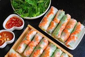15 Refreshing Cooling Dishes and Hydrating Foods to Beat the Summer Heat - image 3