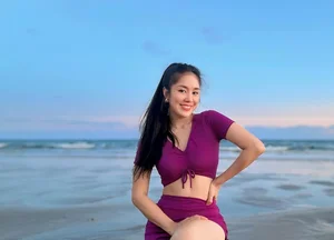 Vietnamese Actress Le Phuong Radiates Timeless Beauty and Elegance at Age 39 - image 4