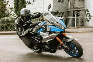 Suzuki GSX-S1000GX 2025 Debuts: Power, Performance, and Pricing Details - image 4