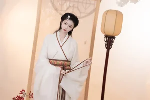 YiTuYu Art Language Vol.5924: Elegant Portrait Photography Featuring Qi Luo Sheng De Xiao Su Su - image 7
