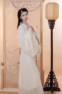 YiTuYu Art Language Vol.5924: Elegant Portrait Photography Featuring Qi Luo Sheng De Xiao Su Su - image 24