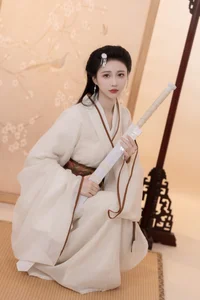 YiTuYu Art Language Vol.5924: Elegant Portrait Photography Featuring Qi Luo Sheng De Xiao Su Su - image 14