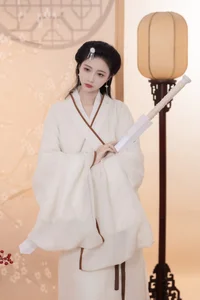 YiTuYu Art Language Vol.5924: Elegant Portrait Photography Featuring Qi Luo Sheng De Xiao Su Su - image 12
