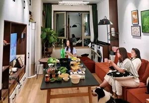 Modern Interior Trends: Replacing Coffee Tables with Dining Sets - image 1