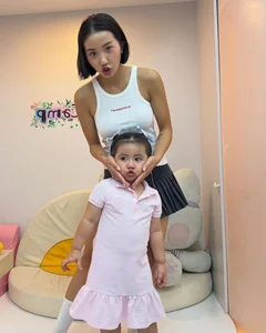 Influencer Huyen 2k4’s Daughter Goes Viral: The Heart-Melting Clip Taking Over Social Media - image 2