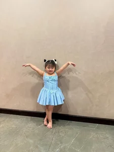 Influencer Huyen 2k4’s Daughter Goes Viral: The Heart-Melting Clip Taking Over Social Media - image 0