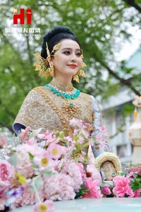 Fan Bingbing Radiates Elegance at the Songkran Water Festival Celebration - image 7