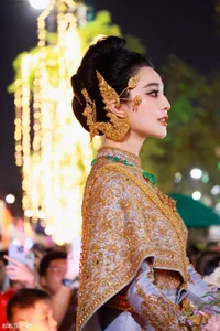 Fan Bingbing Radiates Elegance at the Songkran Water Festival Celebration - image 3