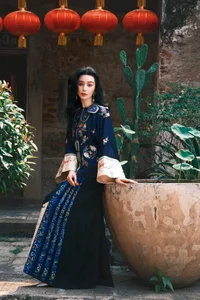 Fan Bingbing Radiates Elegance at the Songkran Water Festival Celebration - image 0