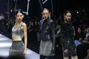 Thanh Hang and Kha Ngan Command the Red Carpet with Iconic Fashion - image 0