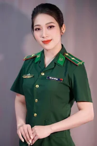 Stunning Lieutenant Goes Viral: See the Viral Photos of This Beautiful Officer - image 1