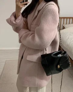 5 Elegant and Flattering Coat Styles to Wear This Tet Holiday - image 5