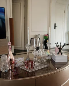 Inside the Luxurious Crystal-Filled Apartment of Beauty Queen Huyen My - image 4