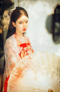 Captivating Artistic Expression in YiTuYu Art Language Vol.4154 Featuring Xiao Jing Xian - image 7