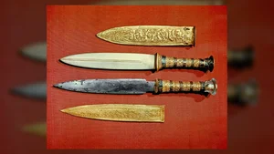 A Glimpse into the Dazzling Treasures of Tutankhamun’s Tomb - image 2