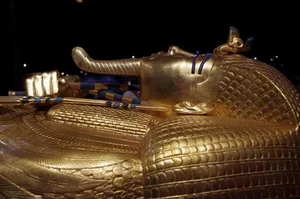 A Glimpse into the Dazzling Treasures of Tutankhamun’s Tomb - image 6