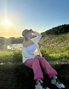 Captivating Charm: Inside the Sizzling Appeal of South Korea's Popular Female Streamers - image 9