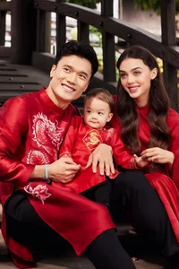 Dianka Zakhidova and Bui Tien Dung Wear Ao Dai for Tet Photoshoot - image 3