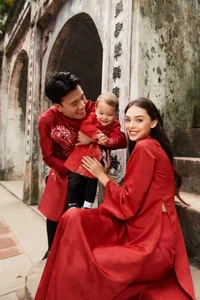 Dianka Zakhidova and Bui Tien Dung Wear Ao Dai for Tet Photoshoot - image 8