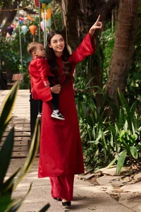 Dianka Zakhidova and Bui Tien Dung Wear Ao Dai for Tet Photoshoot - image 11