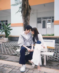 Sweet Moments: Xoai Non Shares Romantic Photos with Gil Le - image 6