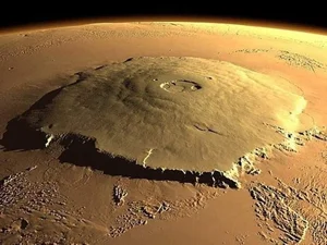 Fascinating Mars Facts: Home to the Solar System's Tallest Peak - image 1