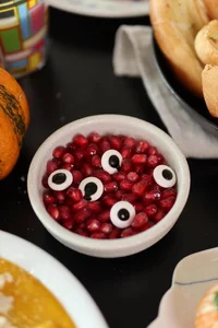 Hanoi Mom Spends Millions on Professional Halloween Decor for Home Party - image 2