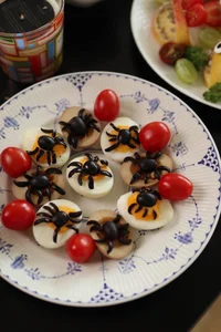 Hanoi Mom Spends Millions on Professional Halloween Decor for Home Party - image 7