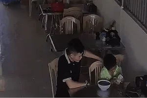 A Heartwarming Act of Kindness: Deaf-Mute Grandmother and the Noodle Shop Gesture - image 4