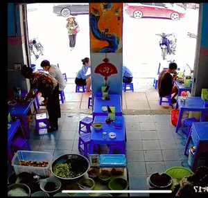 A Heartwarming Act of Kindness: Deaf-Mute Grandmother and the Noodle Shop Gesture - image 5