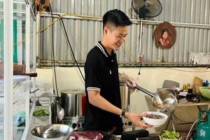 A Heartwarming Act of Kindness: Deaf-Mute Grandmother and the Noodle Shop Gesture - image 6